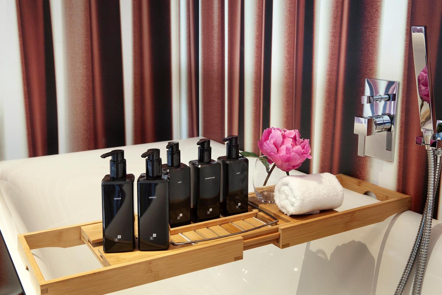 Room12 House Bucureşti Ngoại thất bức ảnh